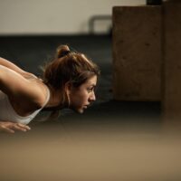 アニマルムーブメント：体幹強化と機能的な動きを追求する家でも出来るトレーニング方法